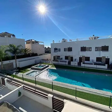 Magnifica 3 En Torrevieja